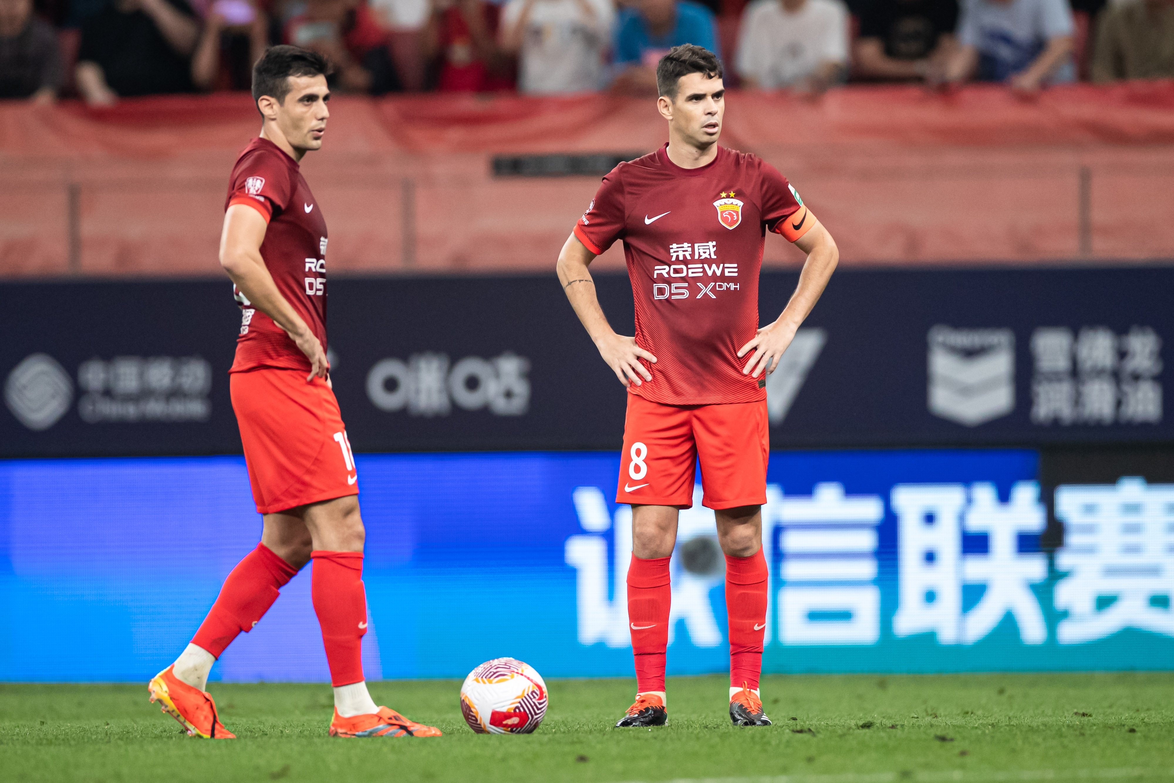 爱游戏官网入口-欧洲篮球联赛新赛季启幕，球迷热情参与