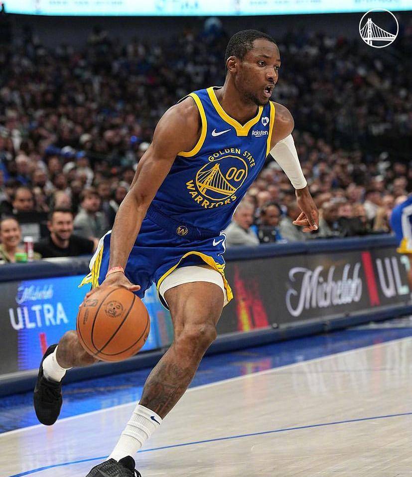 小牛后防严密挡拆成功,客场逆转魔术取得胜利 小牛后防严密挡拆成功,客场逆转魔术取得胜利