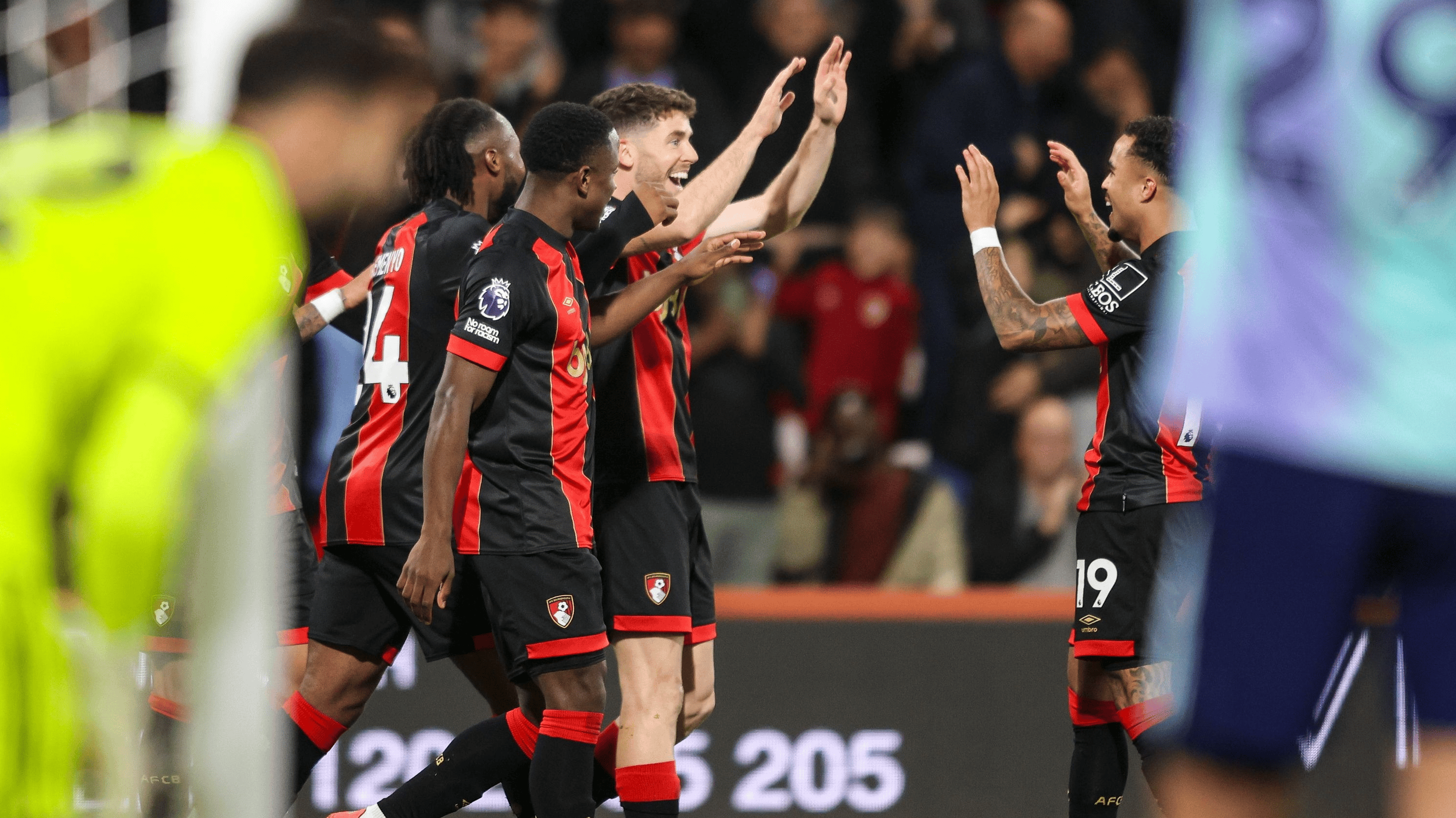 爱游戏官网-切尔西客场战平博恩茅斯，稳居前三