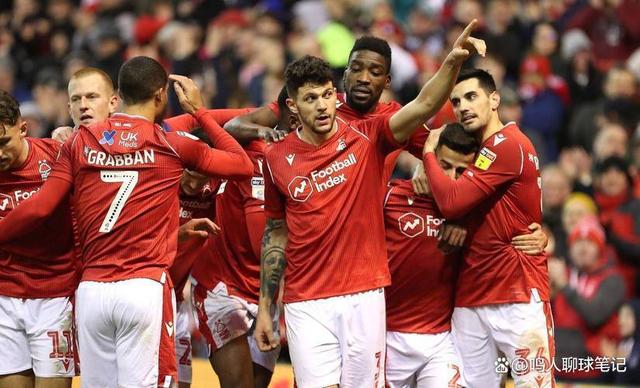 新赛季英超开幕式彩排,球队备战迎接激烈对决 新赛季英超开幕式彩排,球队备战迎接激烈对决