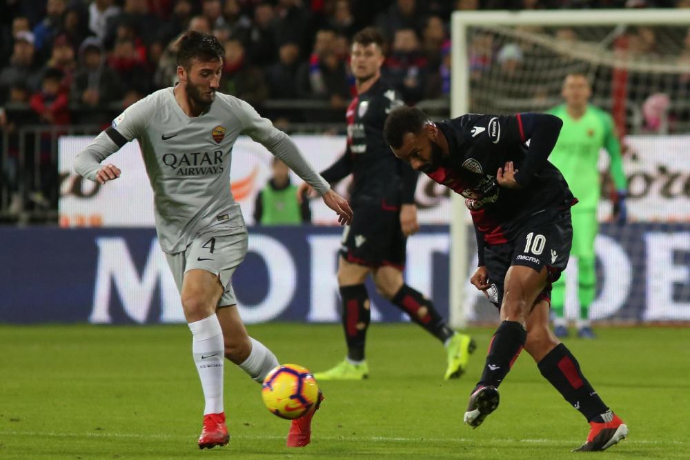 爱游戏-包含进攻火力强劲，对手难以抵挡遭遇惨败的词条