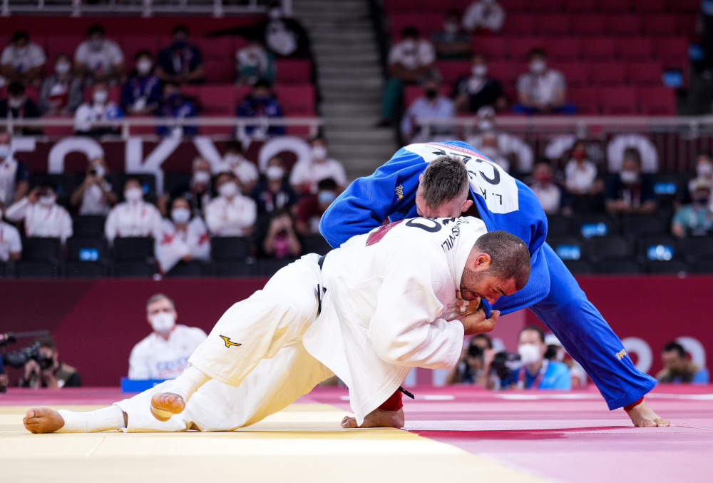 包含柔道比赛搏斗如火如荼,冠军再次诞生的词条 包含柔道比赛搏斗如火如荼,冠军再次诞生的词条