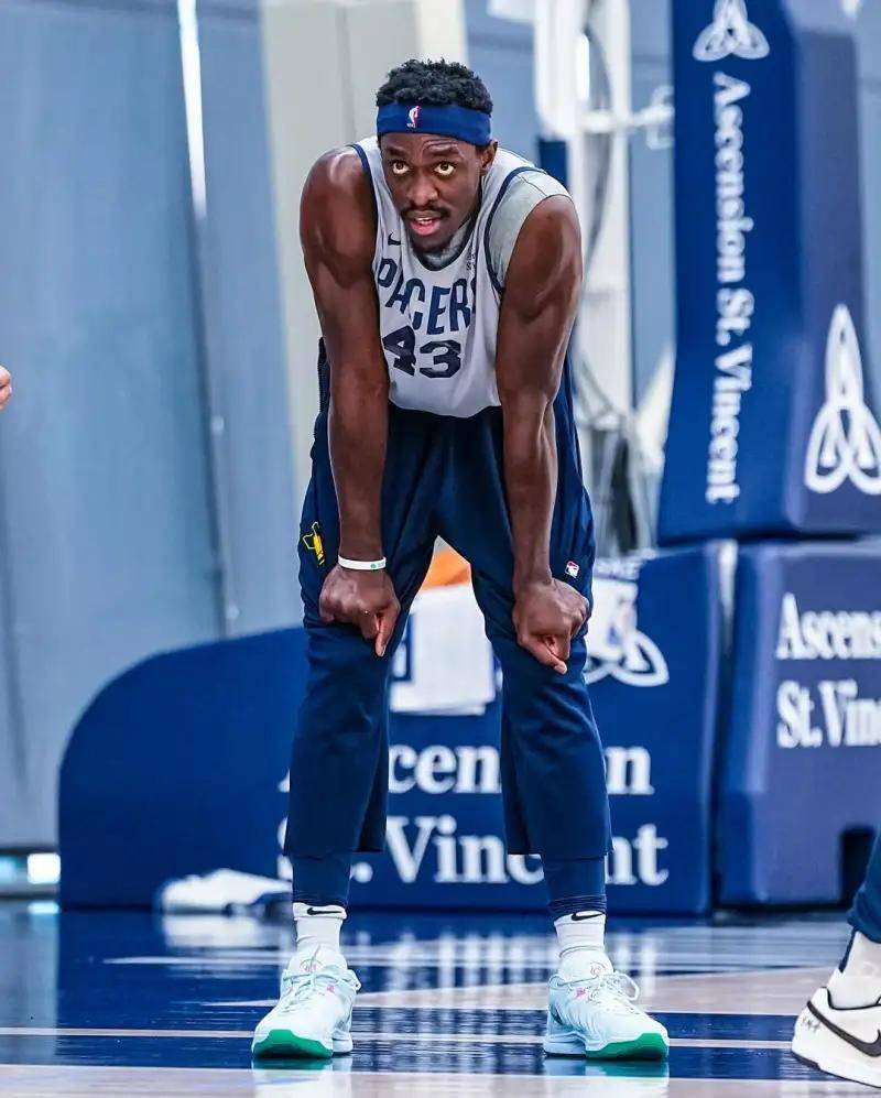 爱游戏中国官网-尼克斯队前锋受伤缺阵，教练组加紧备战的简单介绍