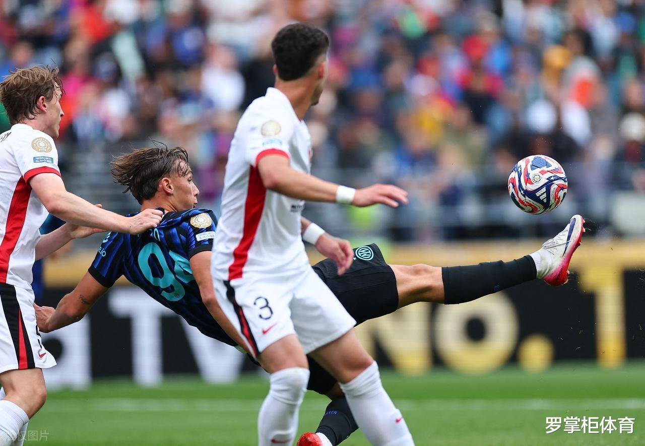 球队胜利在望，却遭逆转失利