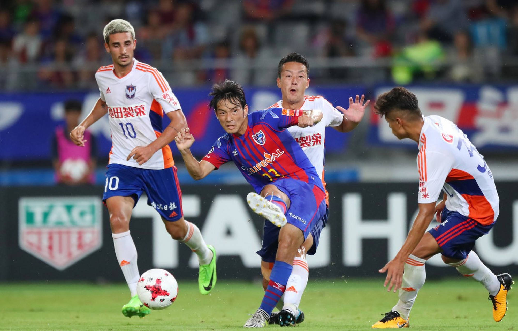 爱游戏亚洲官网-东京竞技踢出惊人表现，晋级十六强