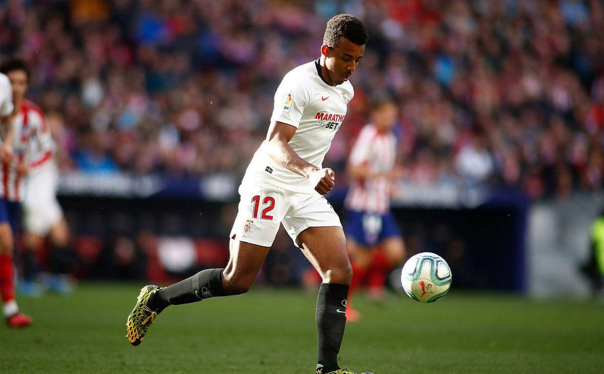 塞维利亚取得胜利,继续保持领先地位 塞维利亚取得胜利,继续保持领先地位