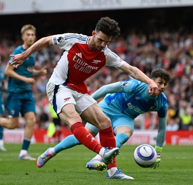 爱游戏亚洲官网-阿森纳客场失利，遭遇两连败