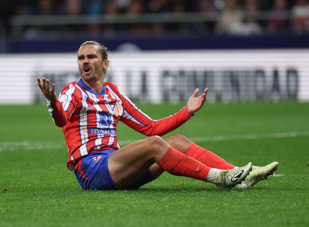 爱游戏官方入口-马竞客场失利，晋级希望受挫