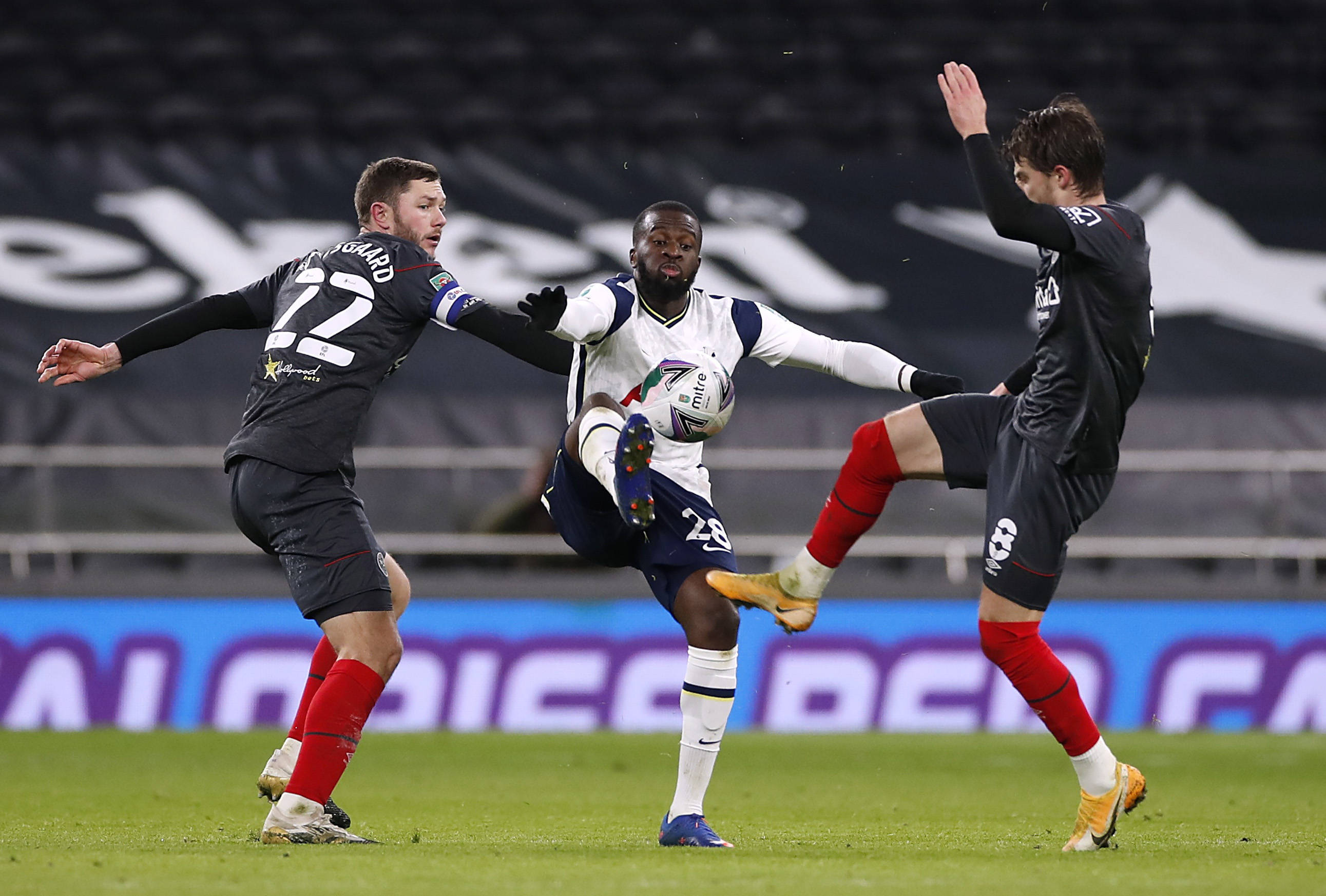 爱游戏官网-关于热刺背水一战获胜，英超保级水逆袭的信息