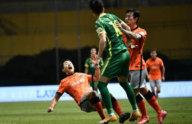 爱游戏官网-包含申花遭遇逆转，主教练再次受到质疑的词条