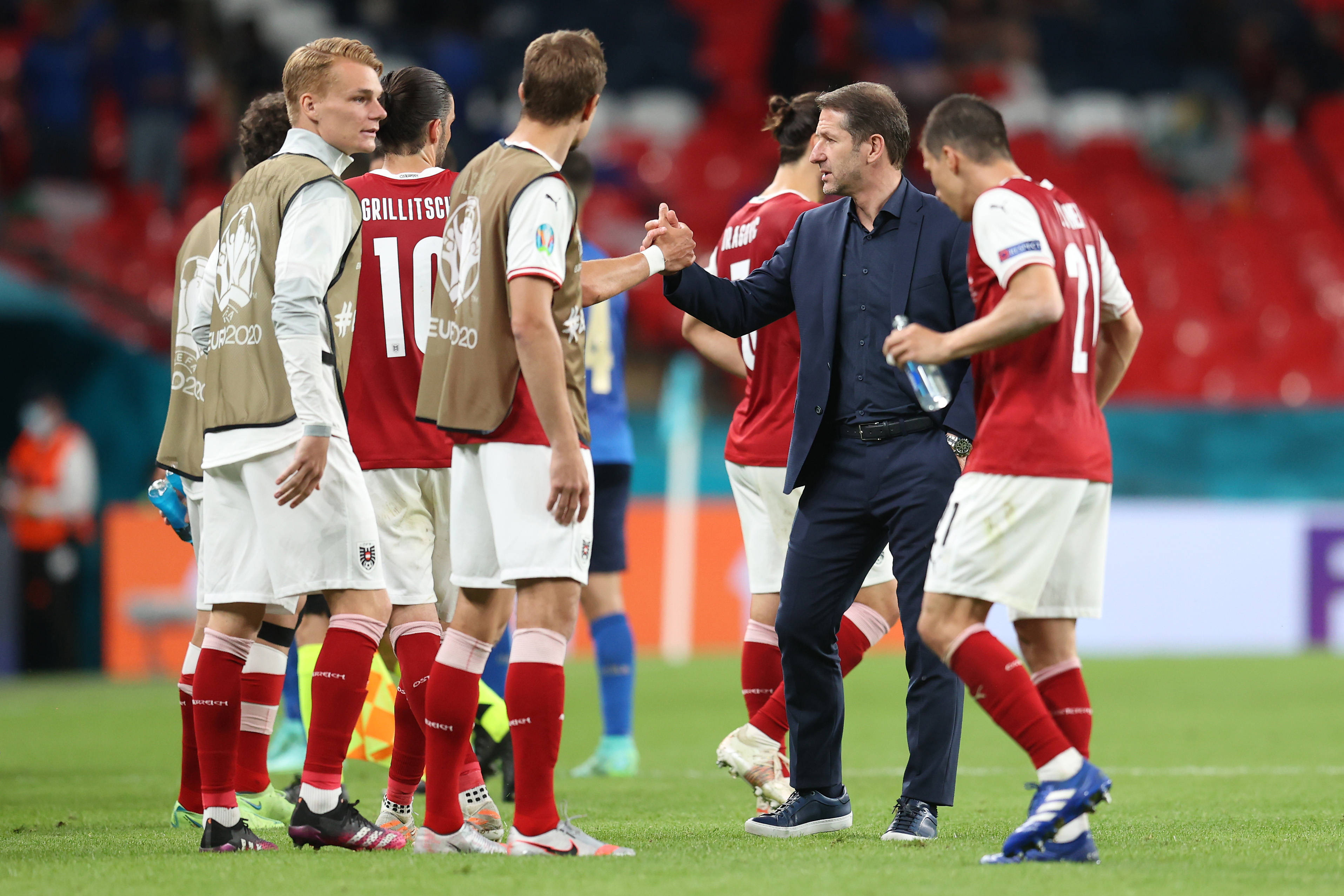 爱游戏体育官网-关于欧预赛防守端表现出色，球队稳胜领先的信息