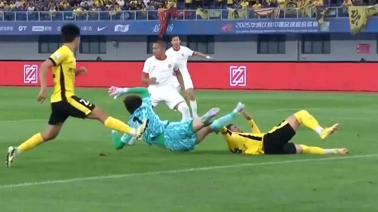 爱游戏app-关于穆尔西亚客场遭遇失利，降级压力增大的信息