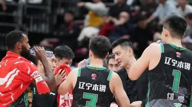 爱游戏官网-关于CBA新赛季转会市场持续活跃，球员争相选择下家的信息