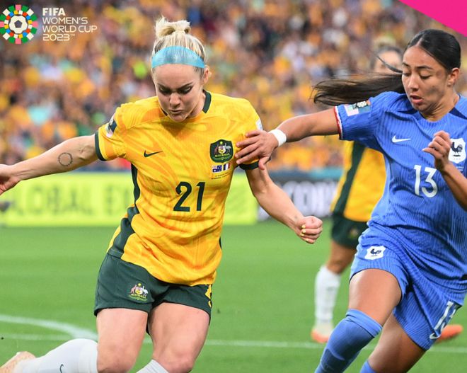 澳大利亚女足团队获得胜利，晋级冠军