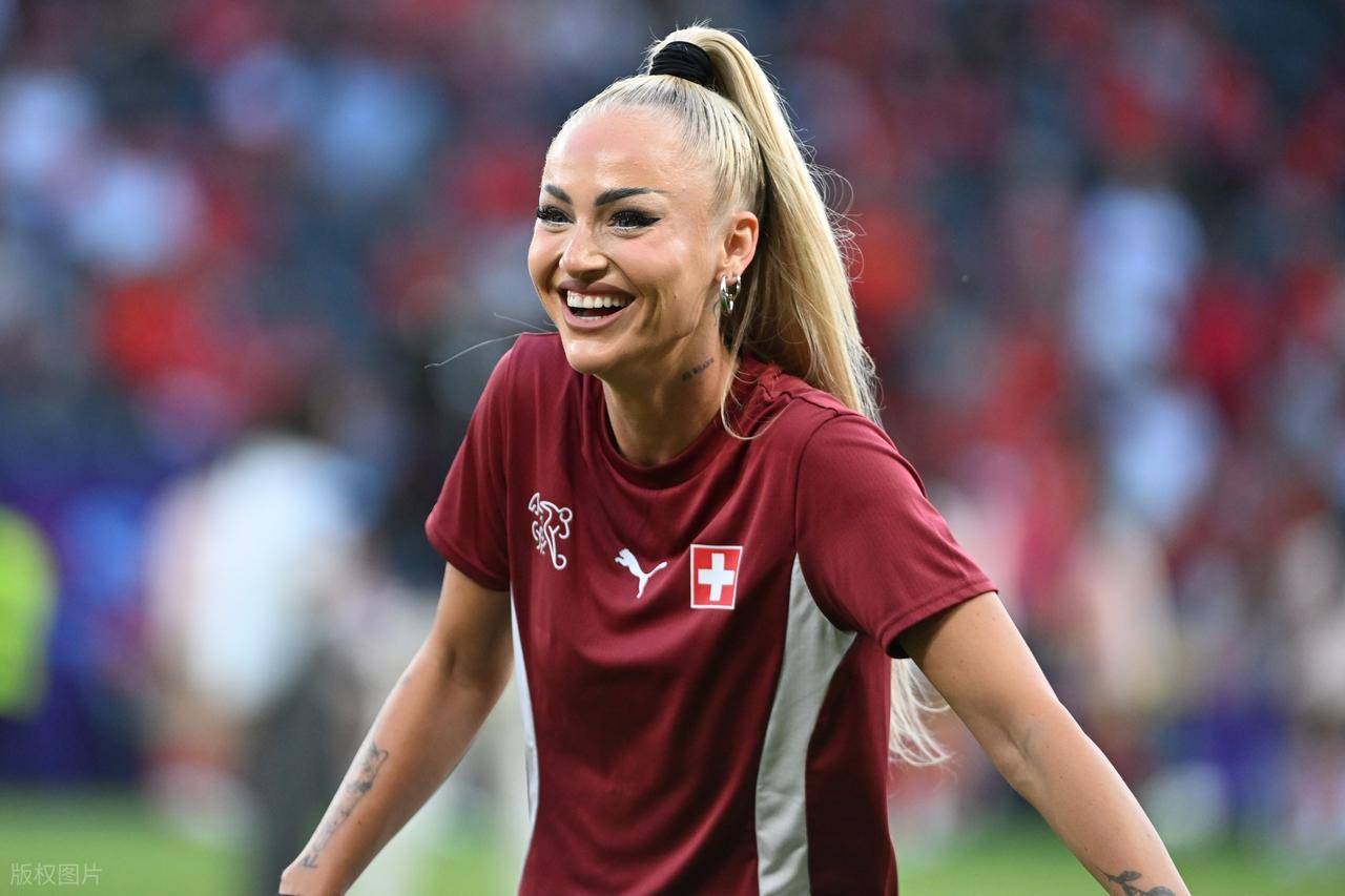 爱游戏在线登录-西班牙女足实现逆转，击败加拿大
