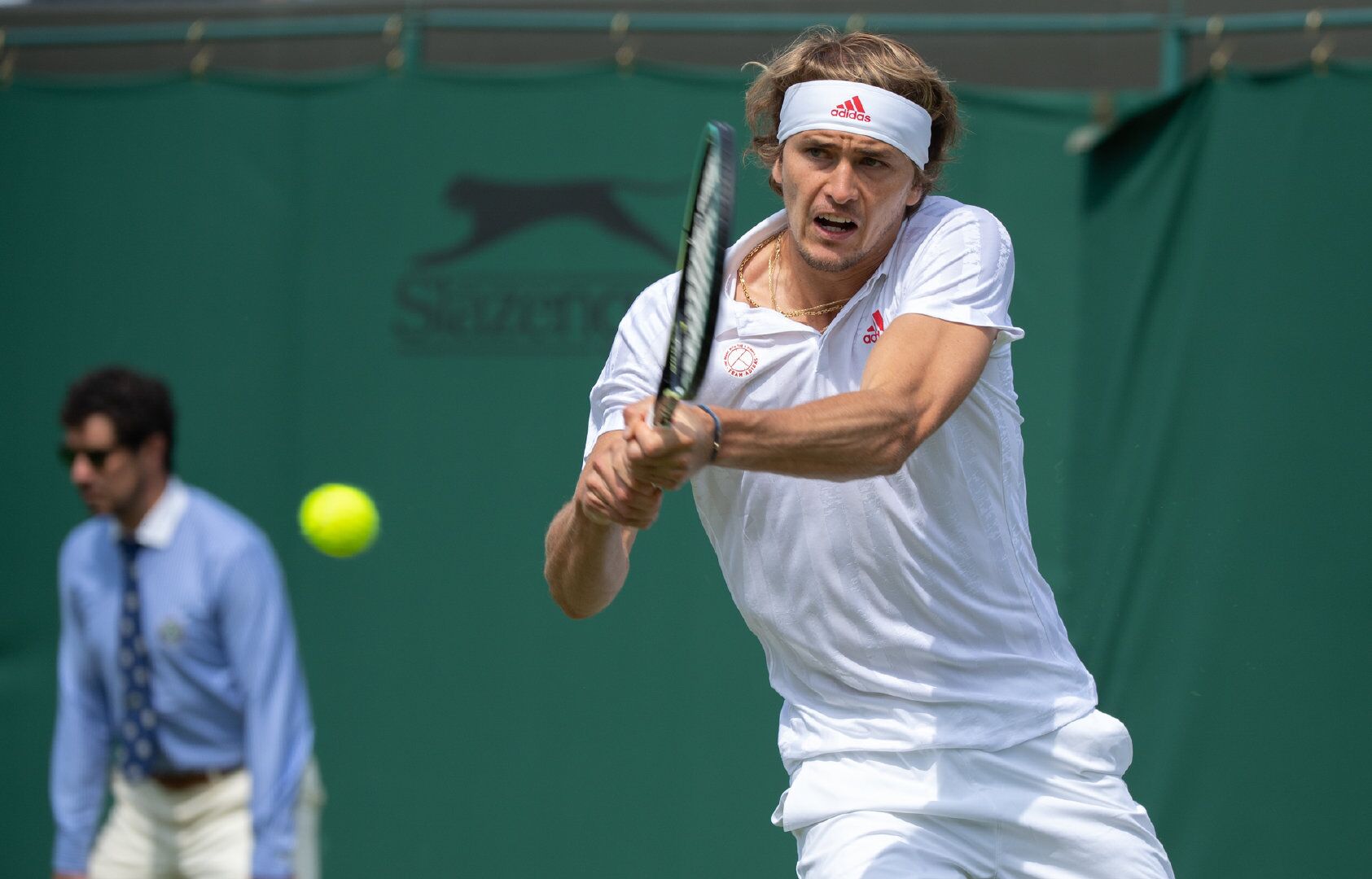 拜纳姆狂砍分带队奇袭太阳一胜随高速列车夺胜的简单介绍