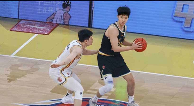 包含吉林队主场大胜河南队，惊艳表现引关注的词条