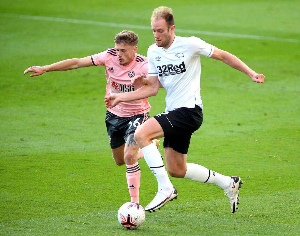 德比郡队在赛场上表现出色,赢得关注 德比郡队在赛场上表现出色,赢得关注