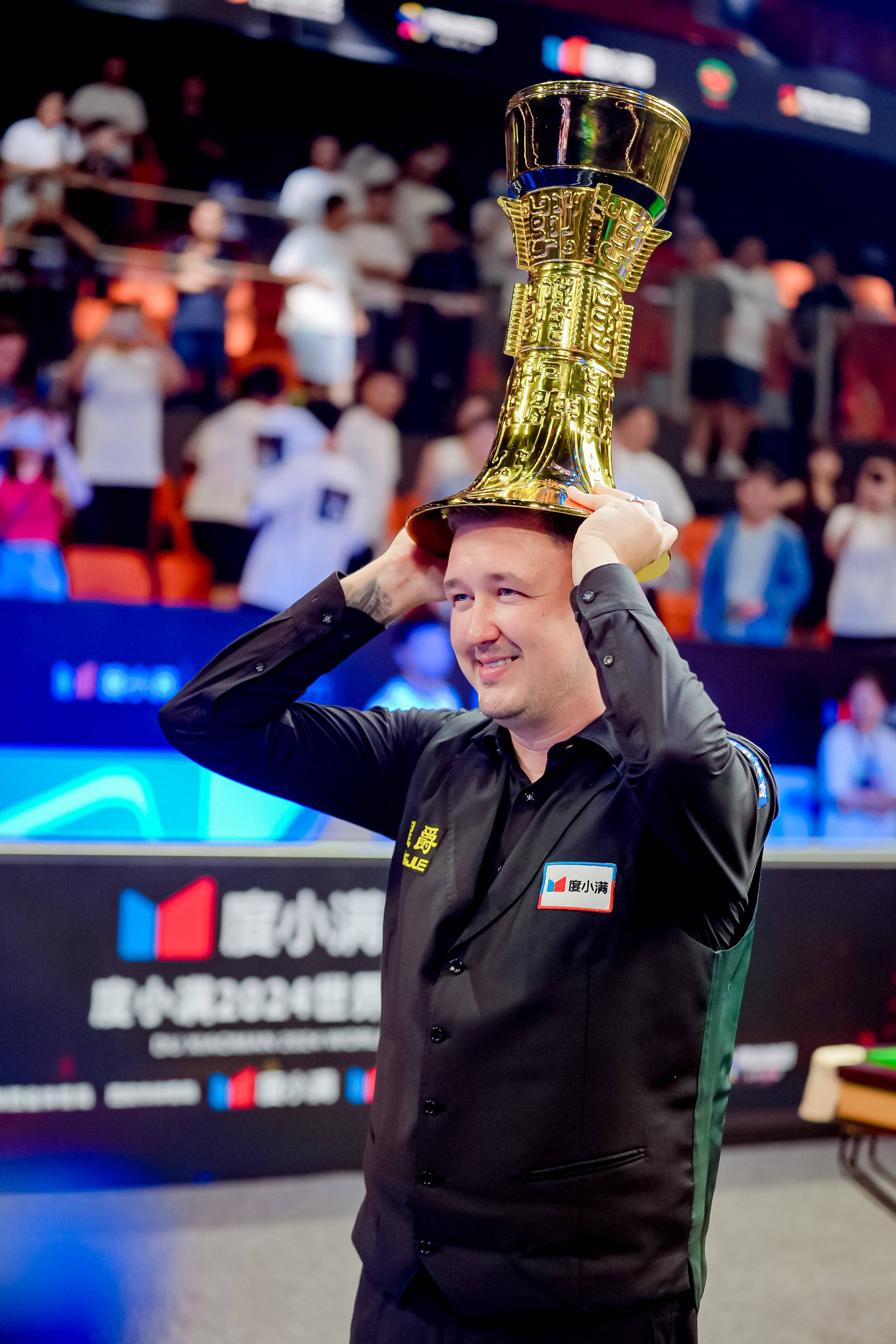 中国选手在伦敦比赛中夺得第一名,霸气侧漏 中国选手在伦敦比赛中夺得第一名,霸气侧漏